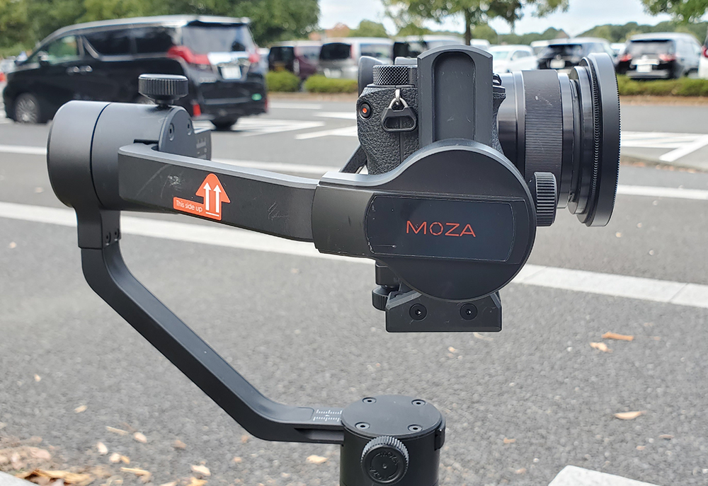 今回の撮影で使用したジンバル「Moza Aircross」